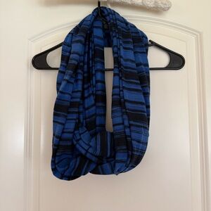 GAP Blue and Black Striped Scarf